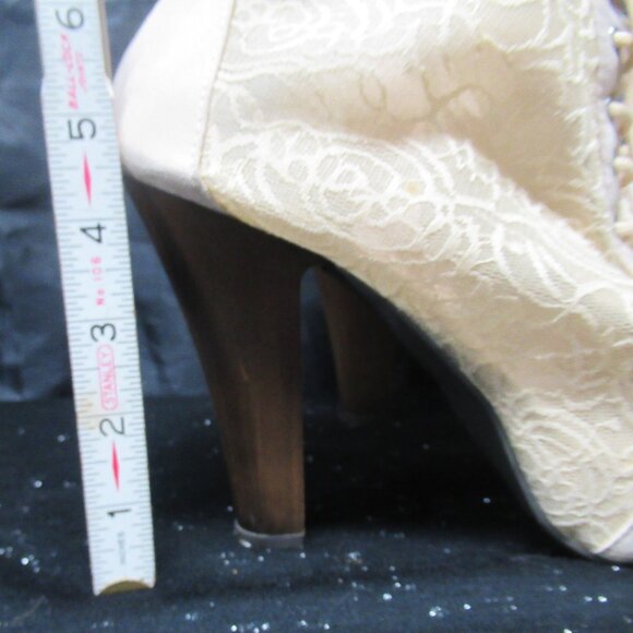 Charlotte Russe Lace Booties - Picture 3 of 10